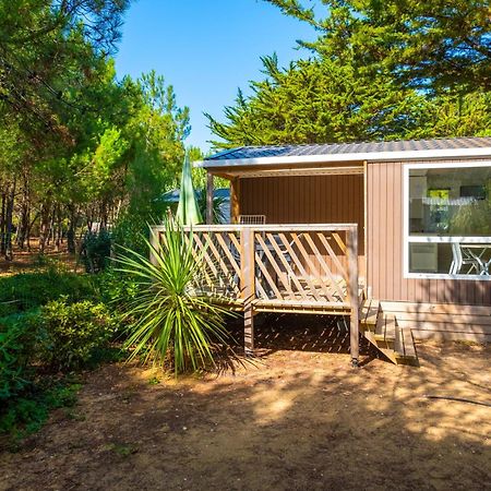 Camping Les Dunes เลอบัวส์-ปลาจ-อ็อง-เร ภายนอก รูปภาพ