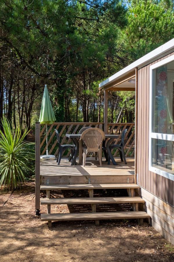 Camping Les Dunes เลอบัวส์-ปลาจ-อ็อง-เร ภายนอก รูปภาพ